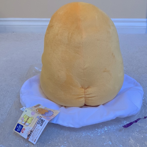 SANRIO - Gudetama with Strawberry [NWT - From Japan] - Picture 4 of 7